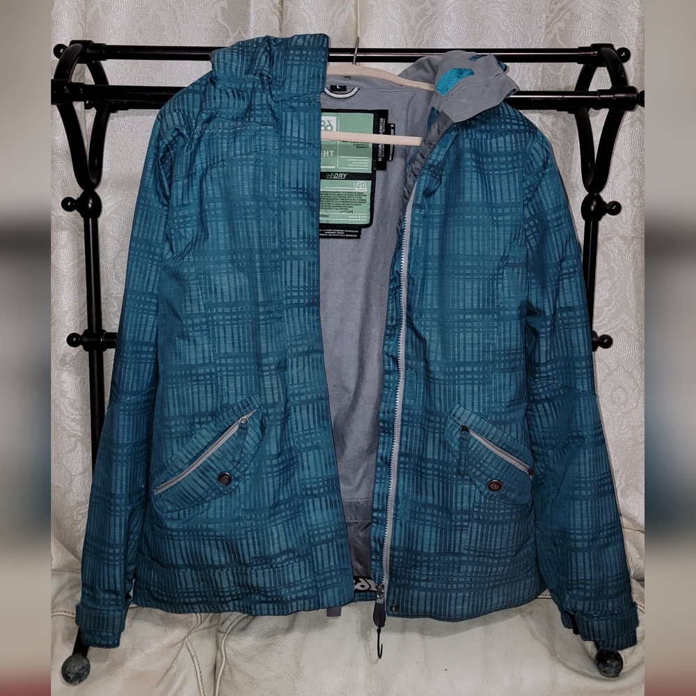 686 women's ski jacket size Large